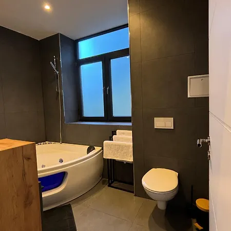 Schwentine Mit Privatem Whirlpool In