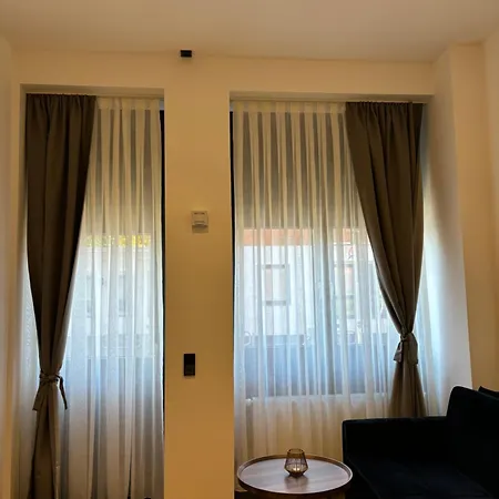 Luxus Mit Whirlpool In *